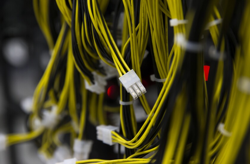 di-blockchain-computing-stock-071318.jpg