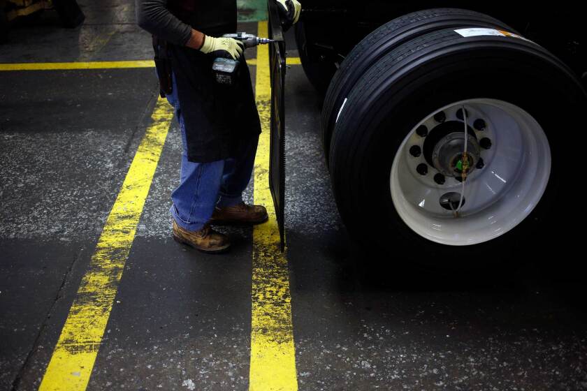 Worker.Bloomberg.1.31.18jpg.jpg
