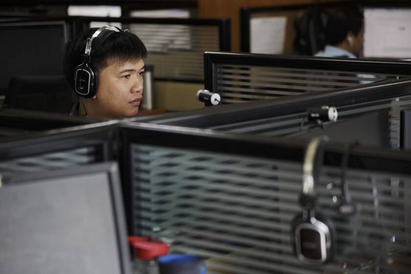 di-call-center-stock-060818.jpg