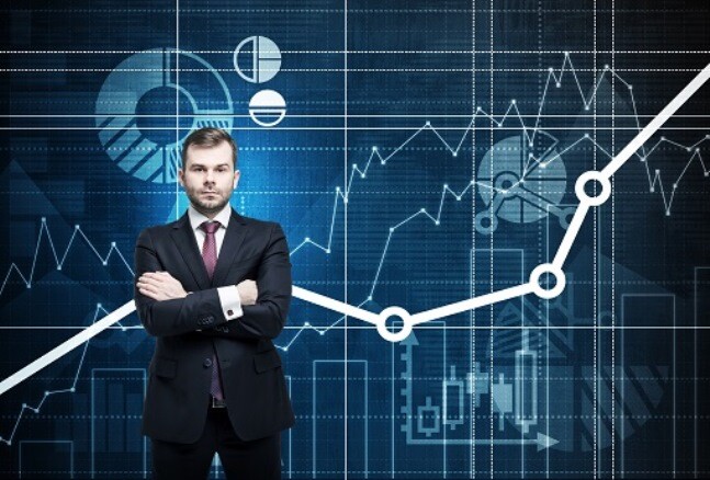 PAY 10 analytics manager.jpg