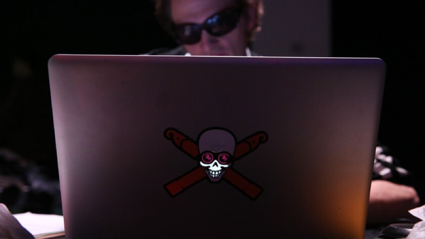 hacker 10.jpg