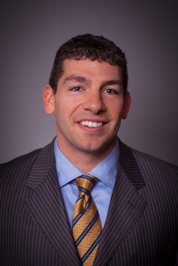 Kin_Vinson_Wells_Fargo_Advisors_No.38.jpg