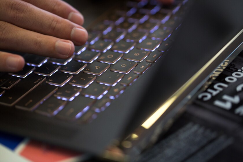 write-letter-type-email-computer-keyboard-Bloomberg
