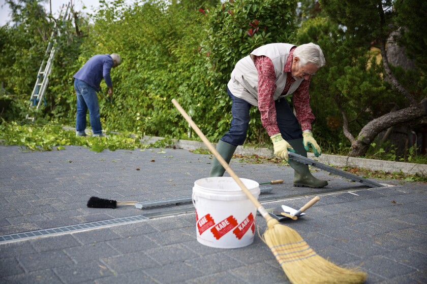 Retiree_working_Bloomberg.jpg