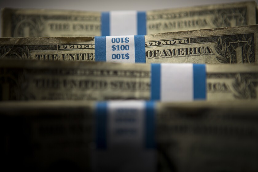 Cash-bloomberg.jpg