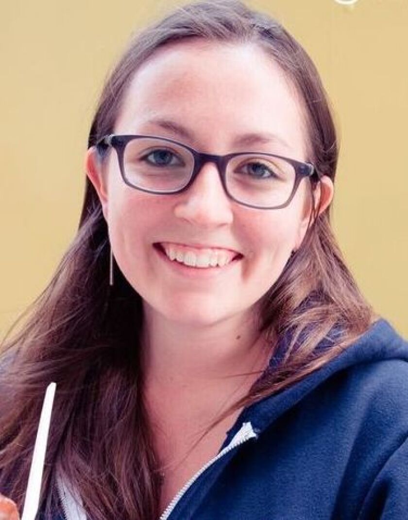 Maura Lynch Headshot.jpeg