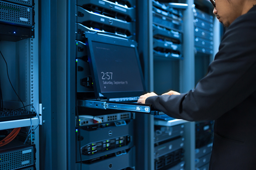 data center 10 skills gap.png