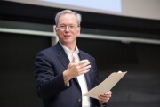 eric-schmidt-mit-2017_0.jpg