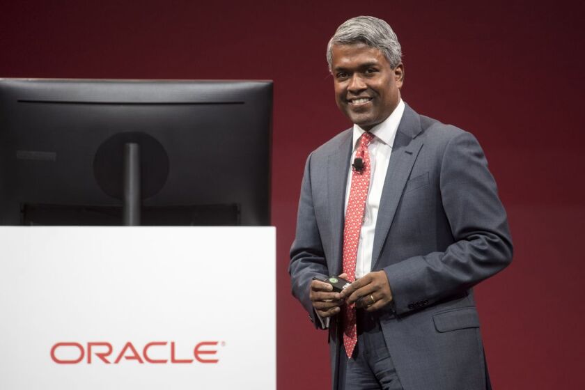 Oracle blockchain.jpg