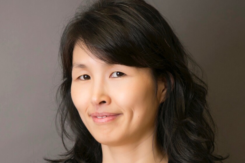 Yan Li Headshot-CROP.jpg