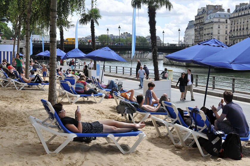 beach.travel.bloomberg.jpg