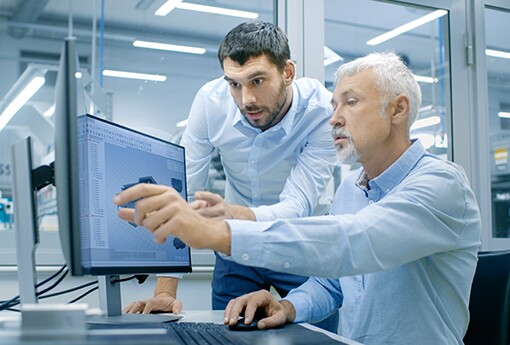Senior-software-engineer.jpg