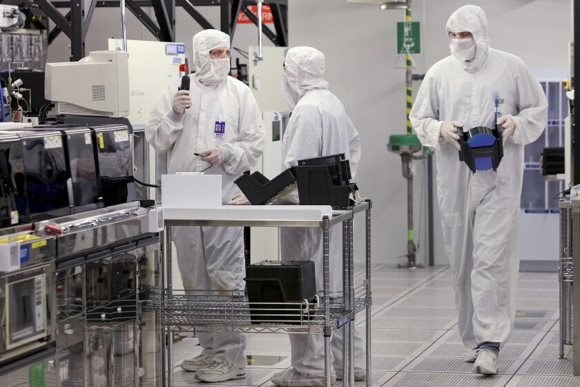 Texas Instruments 10.jpg